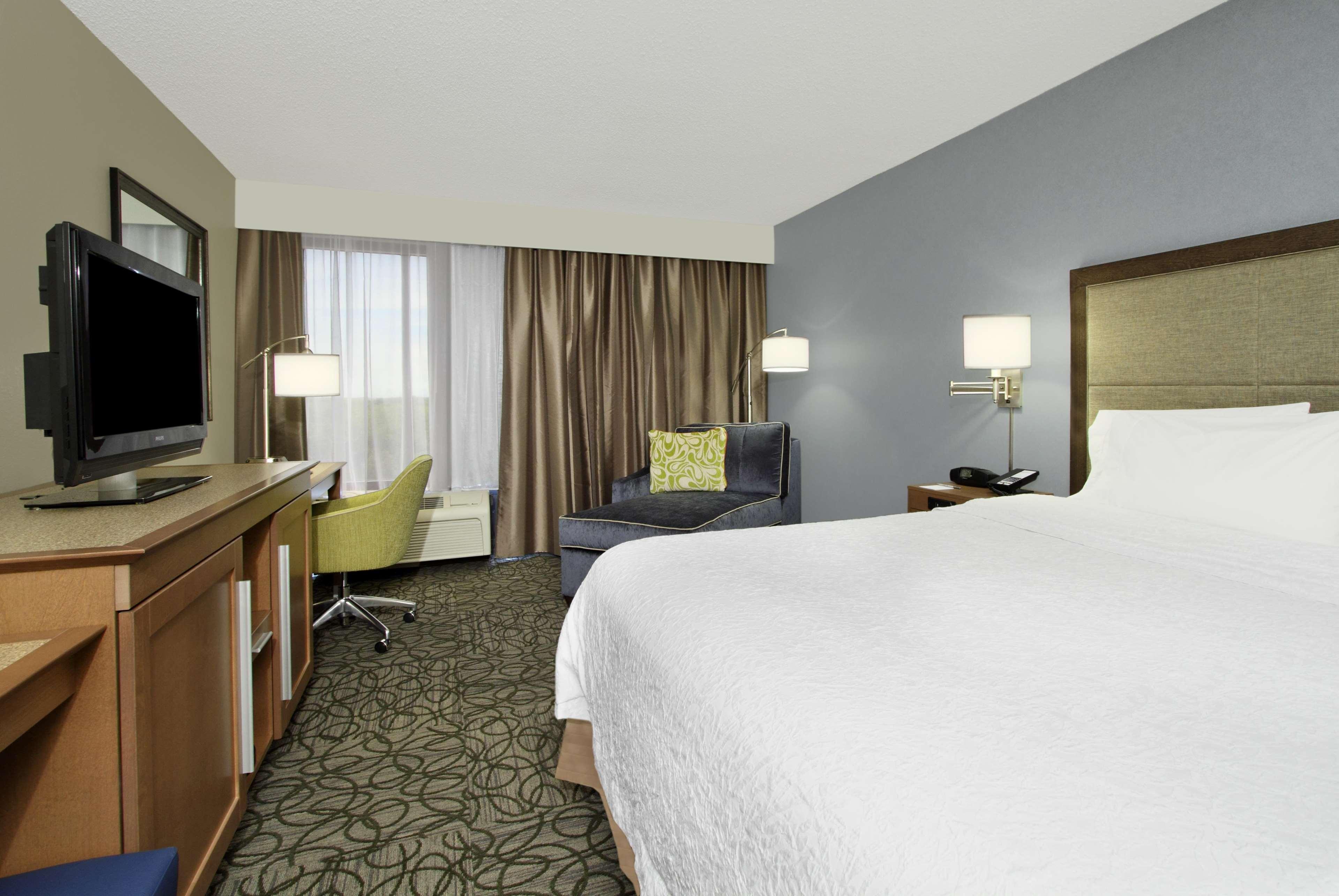 Hampton By Hilton South - I-35 & Ben White 3*