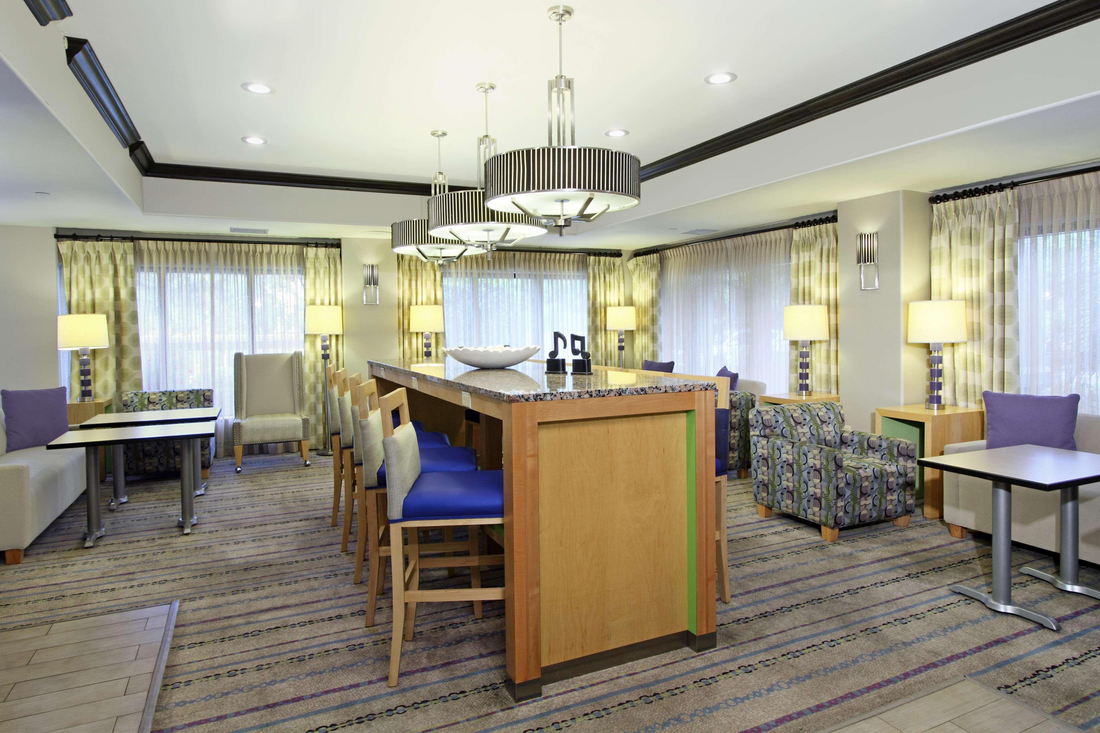 Hotel Hampton By Hilton South - I-35 & Ben White