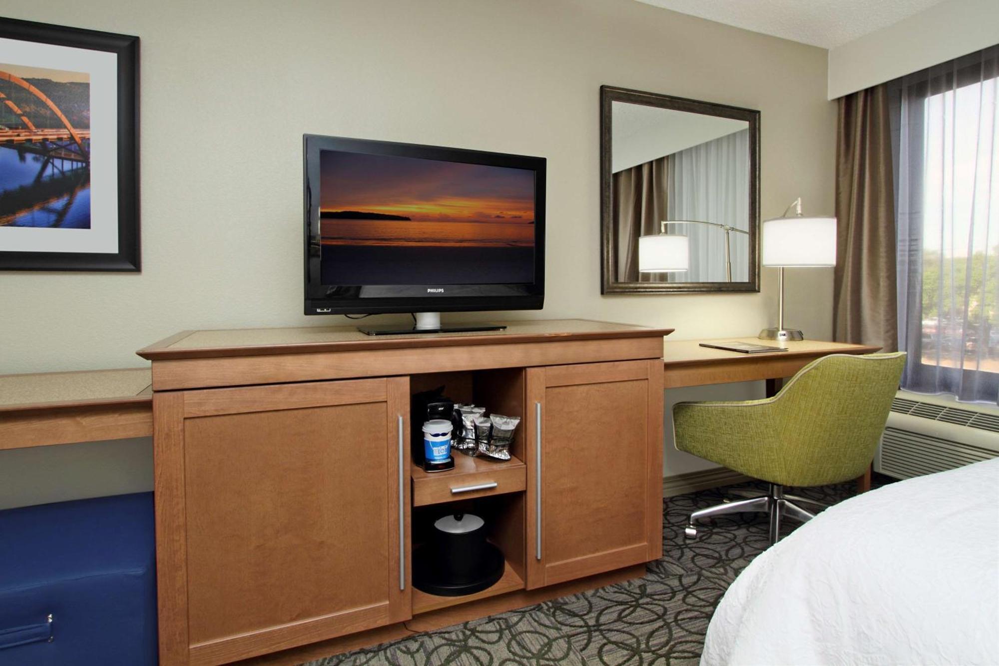 Hampton By Hilton South - I-35 & Ben White Austin