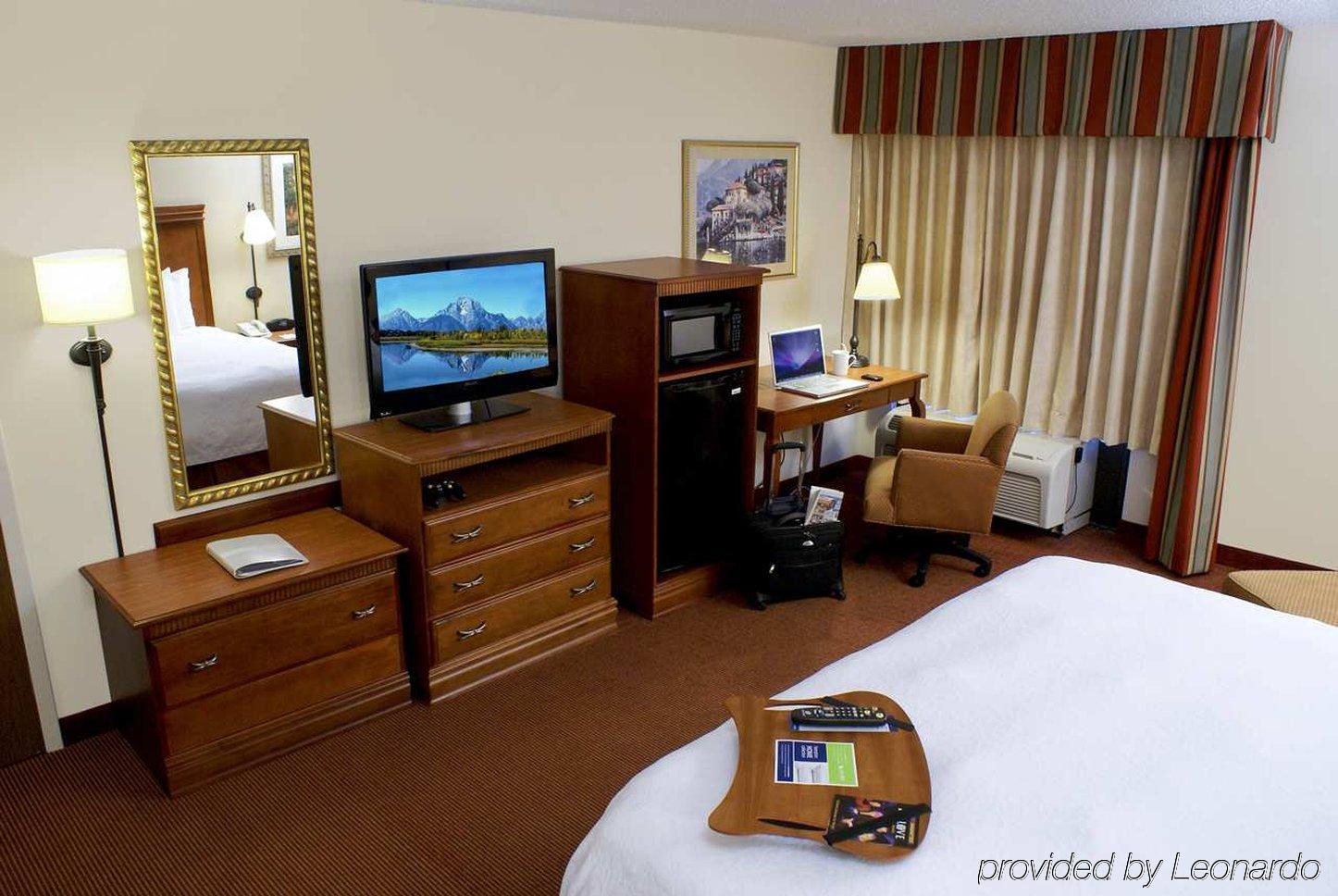 Hampton By Hilton South - I-35 & Ben White Hotel 3*