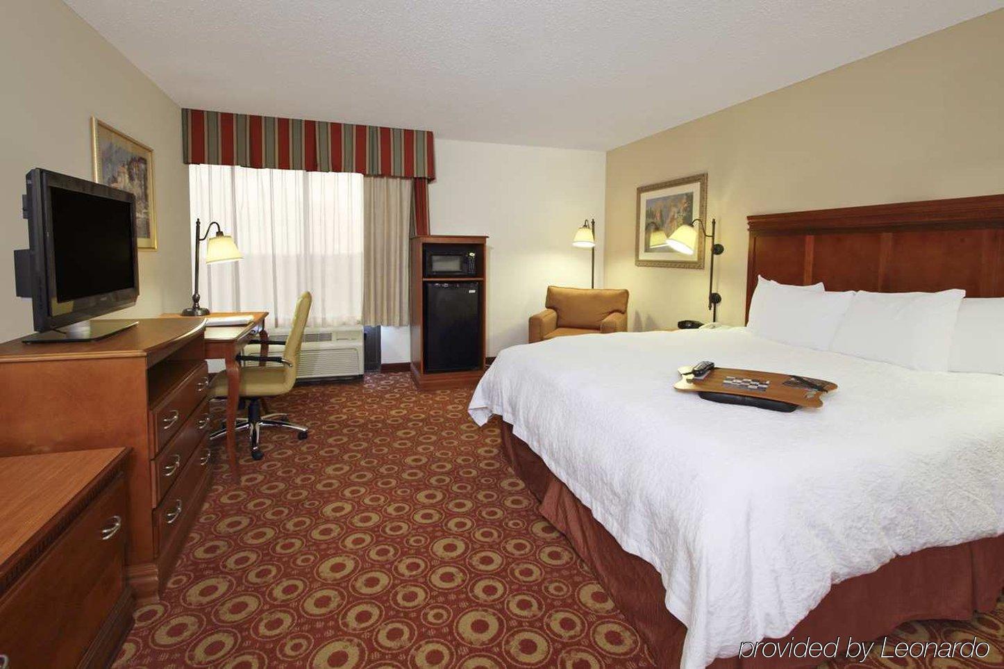 Hampton By Hilton South - I-35 & Ben White