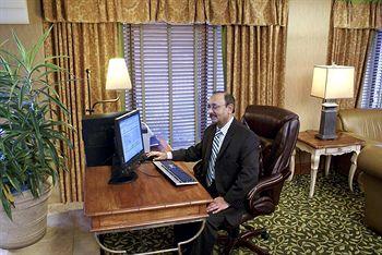 Hampton By Hilton South - I-35 & Ben White Hotel 3*