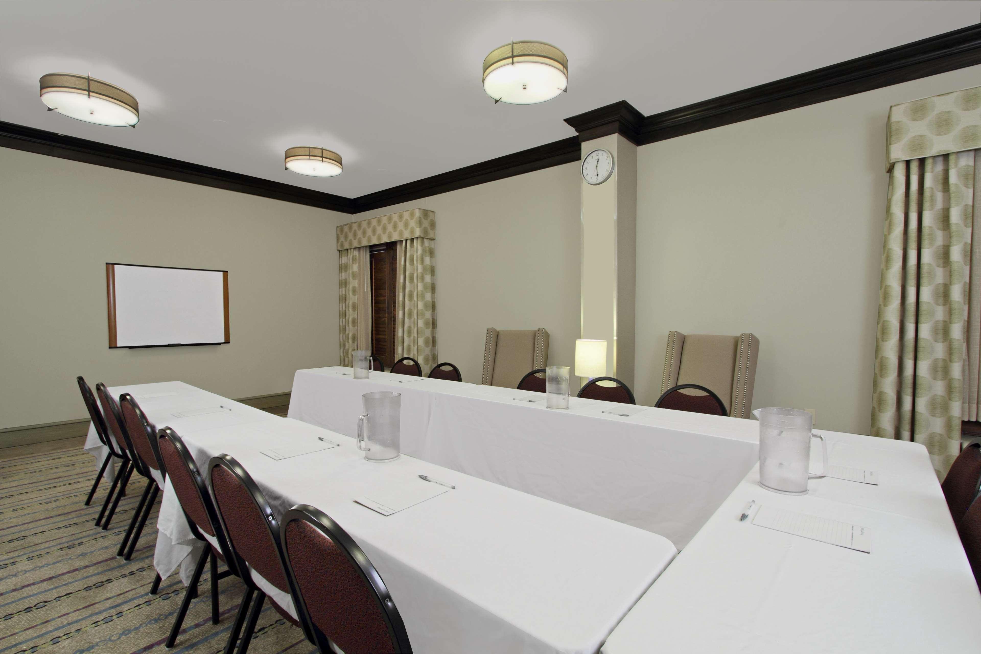 Hampton By Hilton South - I-35 & Ben White Hotel