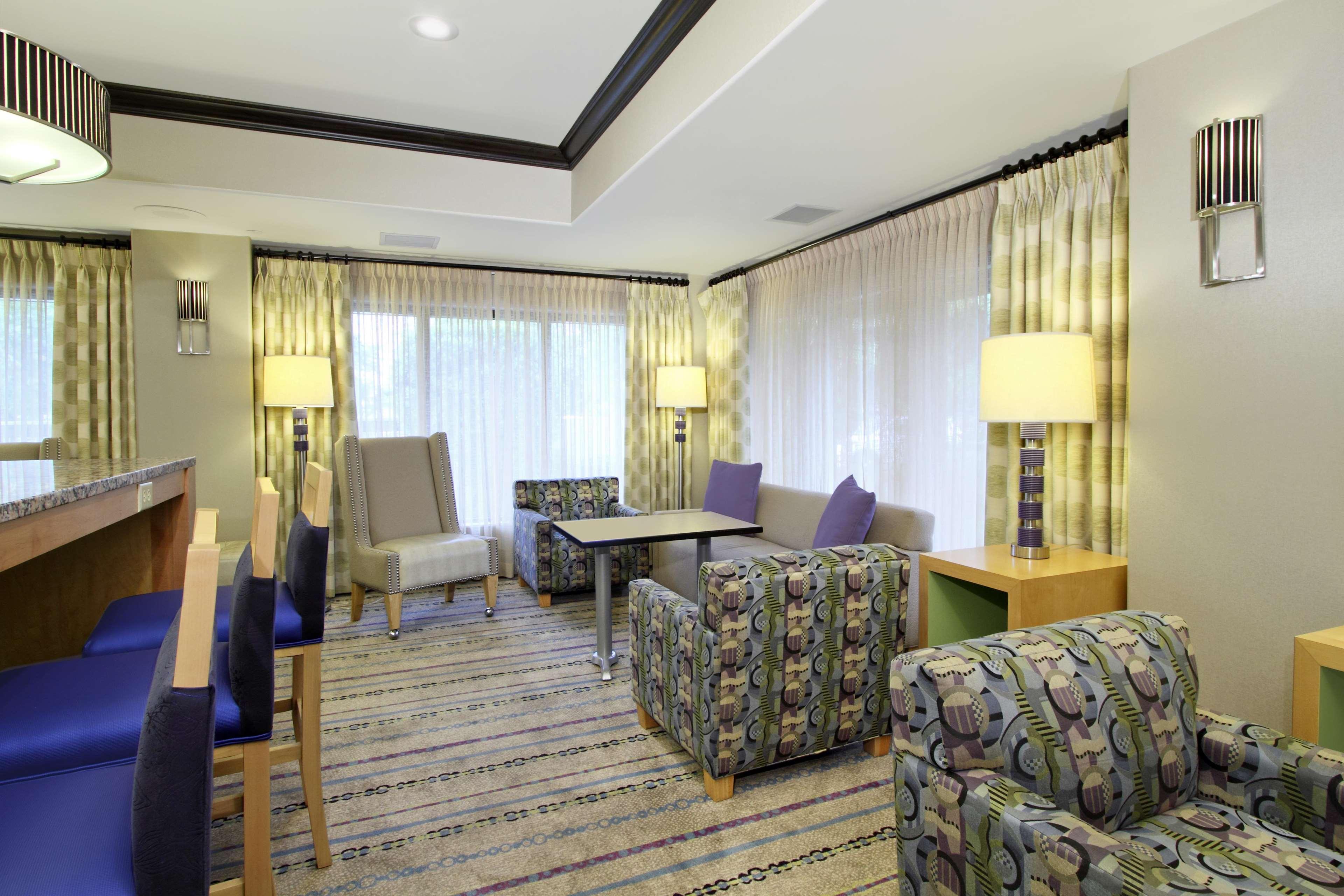 Hampton By Hilton South - I-35 & Ben White Hotel 3*