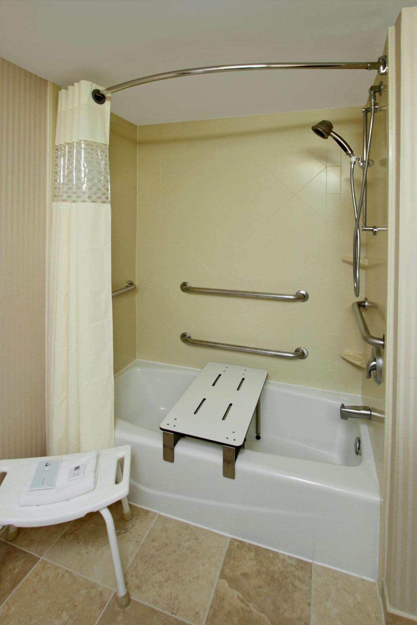 Hampton By Hilton South - I-35 & Ben White